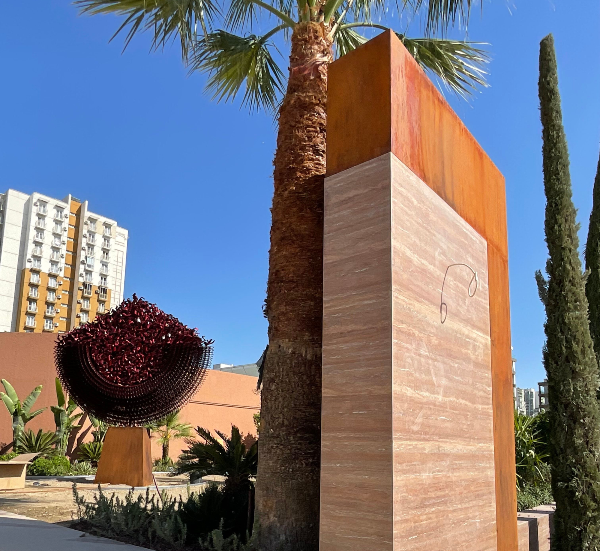 Totem Giydirme ve Kaide