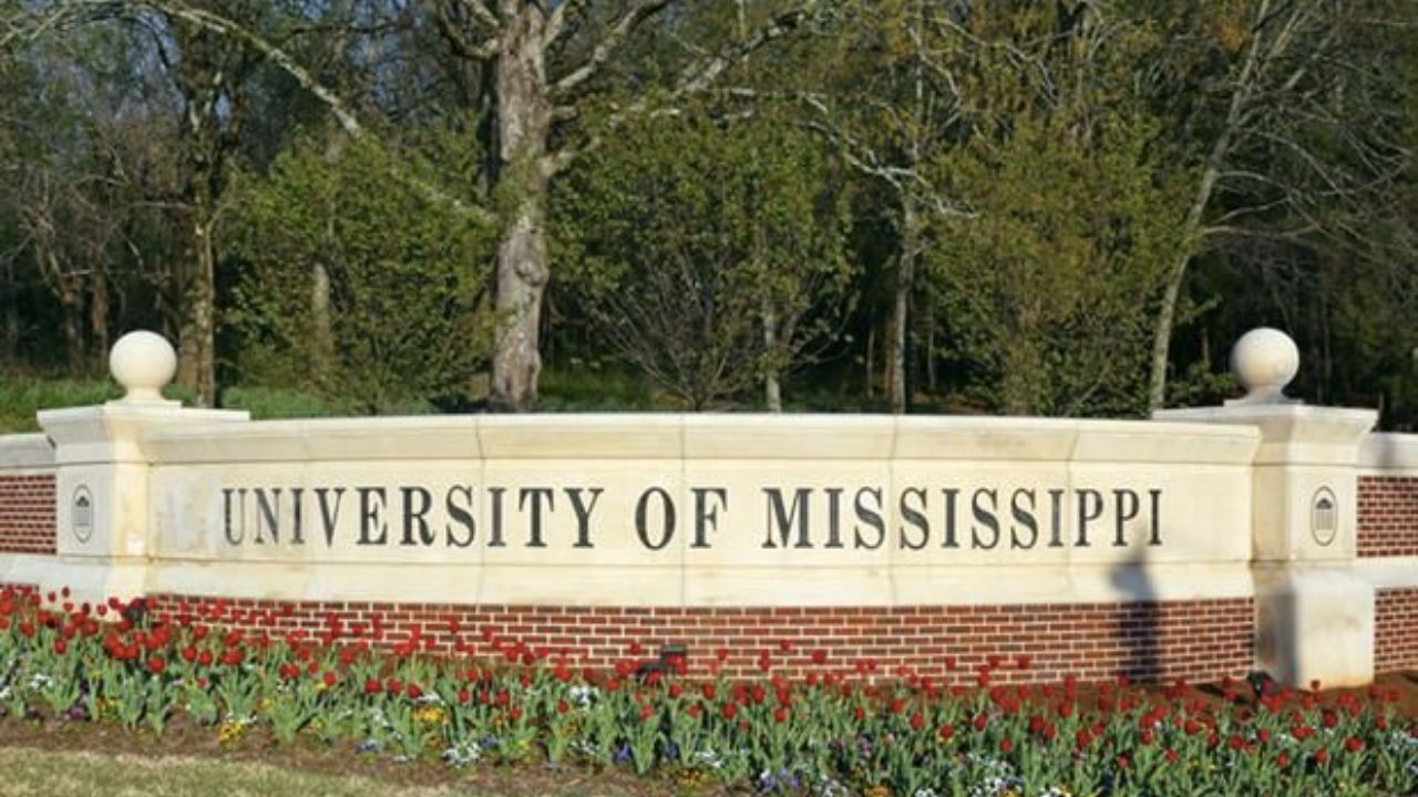 University of Mississippi Scholarships 2025 | Study in USA