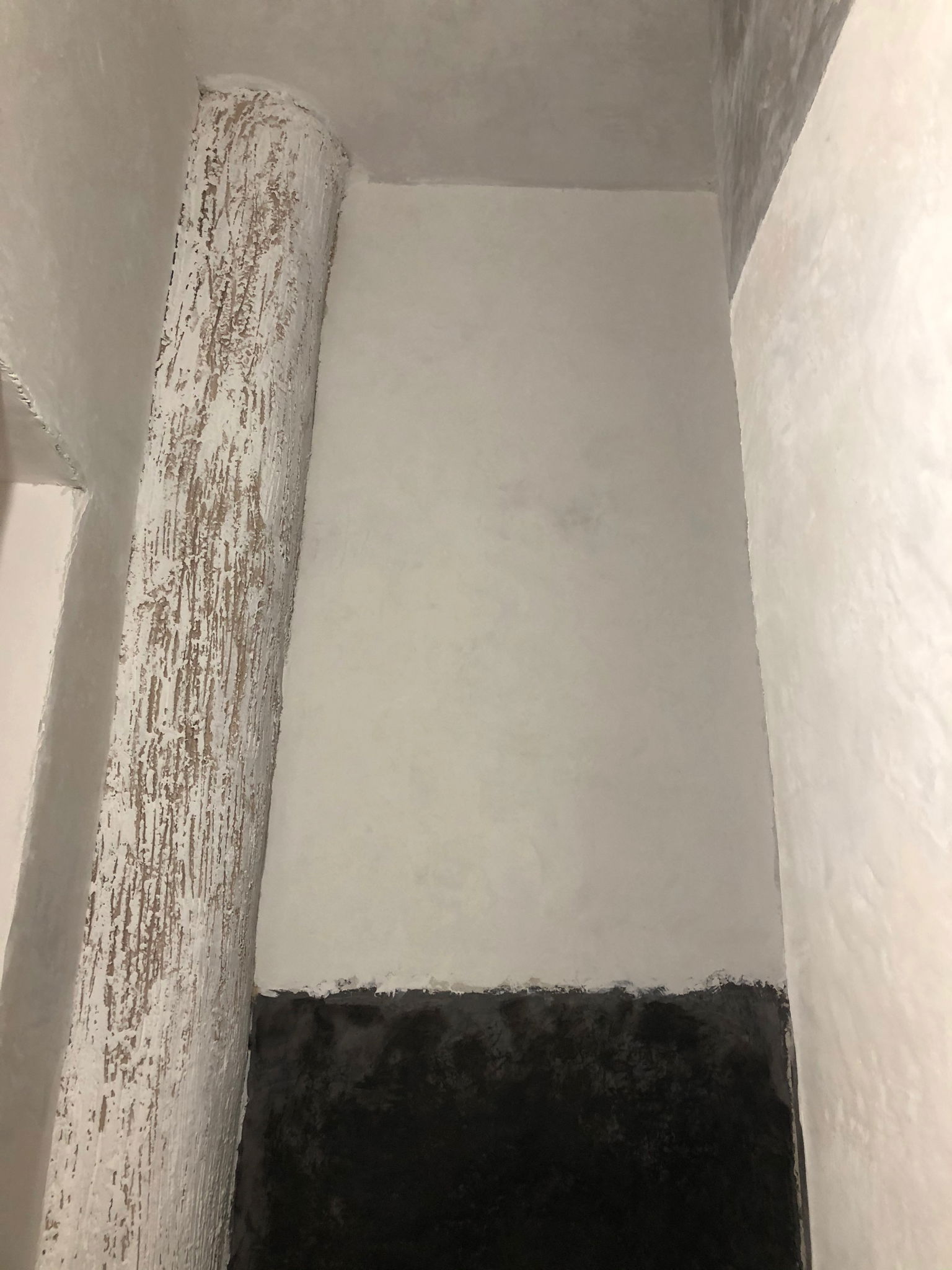 Placari cu lemn caramida si celuloza modelata manual 