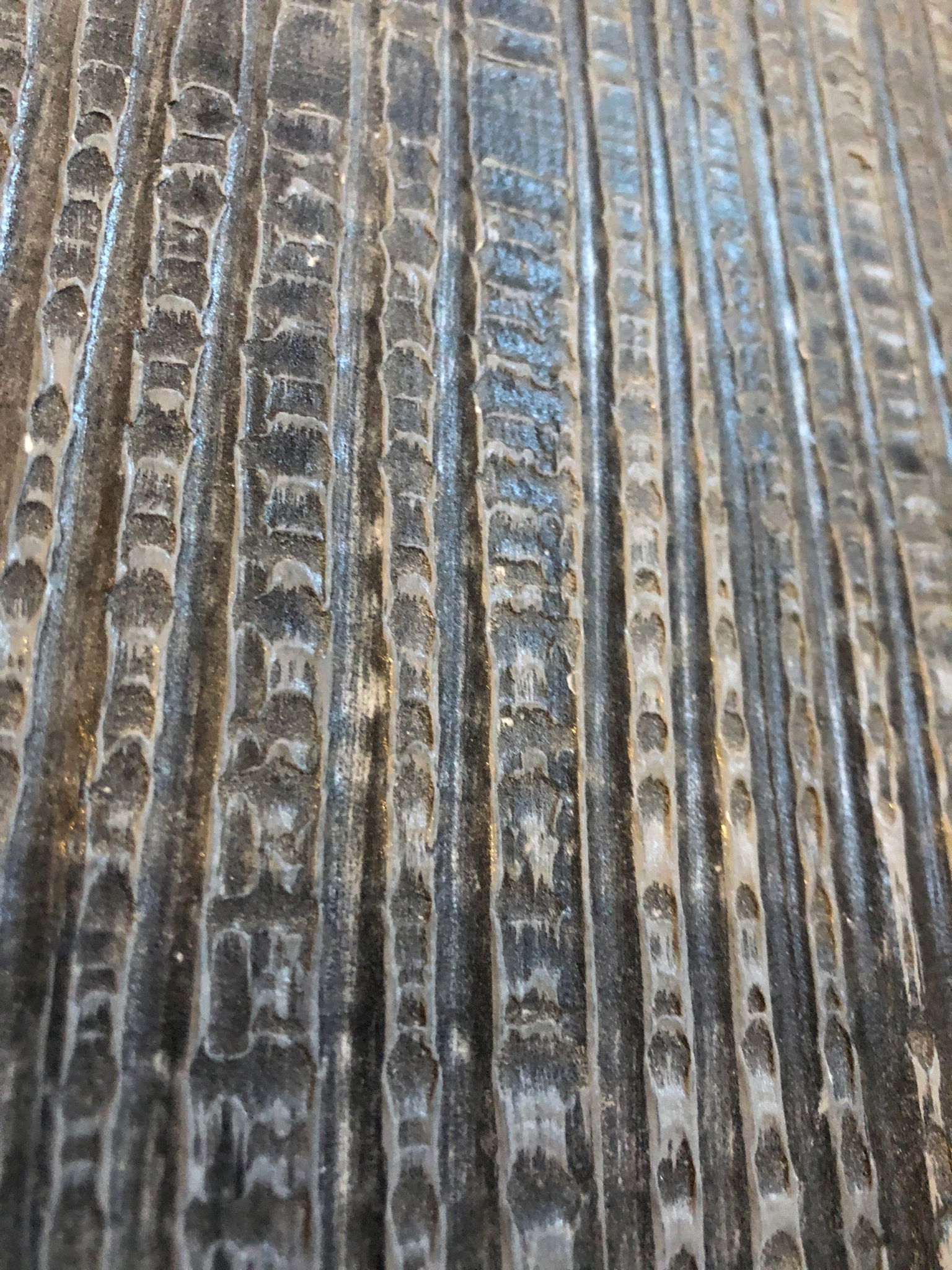 Placari cu lemn caramida si celuloza modelata manual 