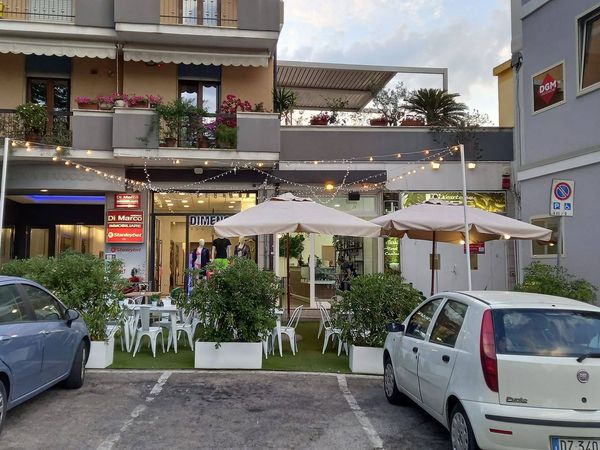 Attività/bar in affitto in Viale della Dalmazia s.n.c., Vasto Marina, Vasto