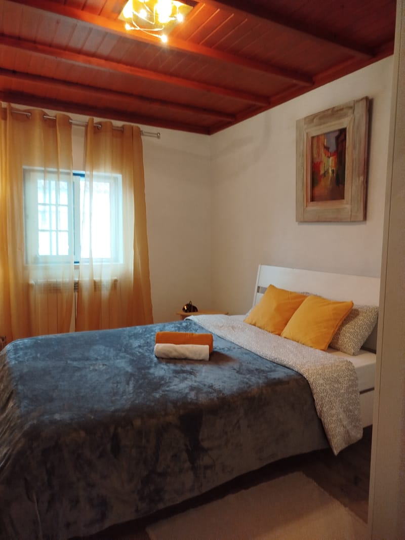 Private Single Room.