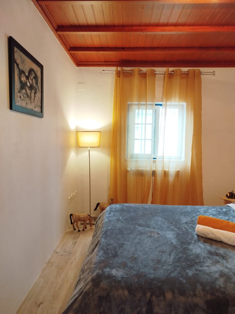 Private Single Room.