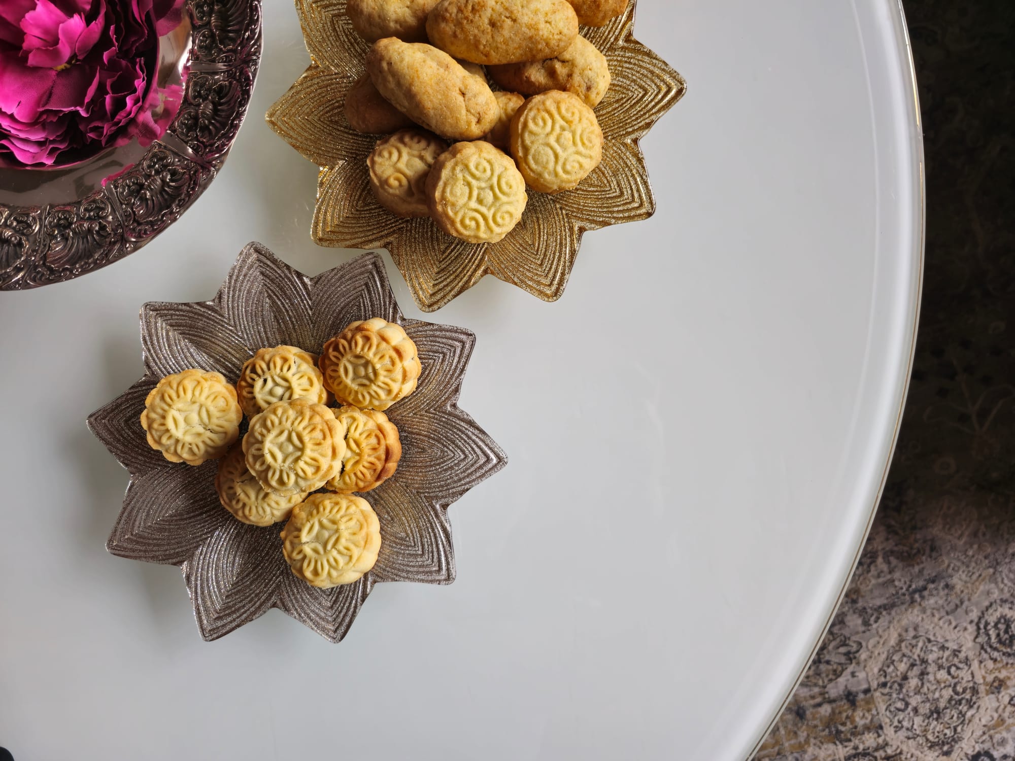 כמה עולים מגשי עוגיות לחינה? מחירים ב2026