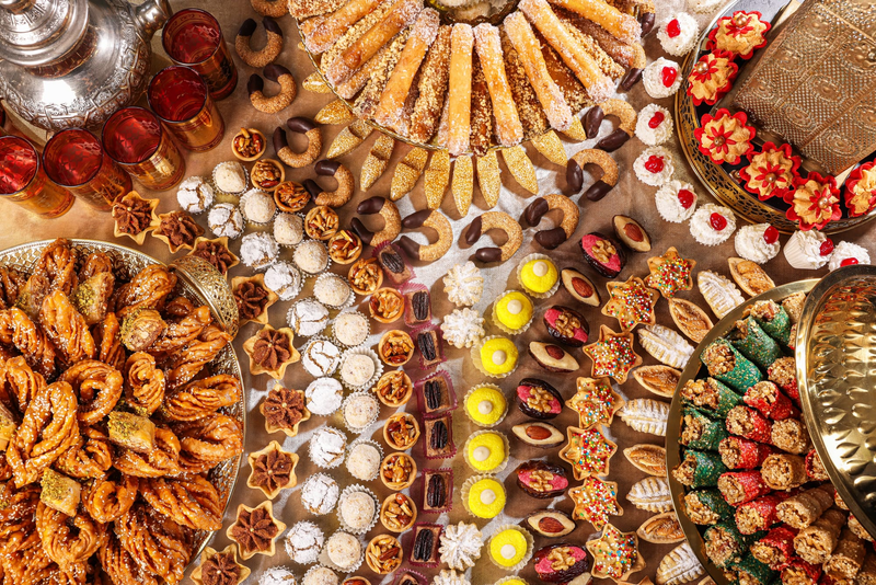 קינוחים מרוקאיים: מסע אל עולם של טעמים, ניחוחות ומסורת מתוקה