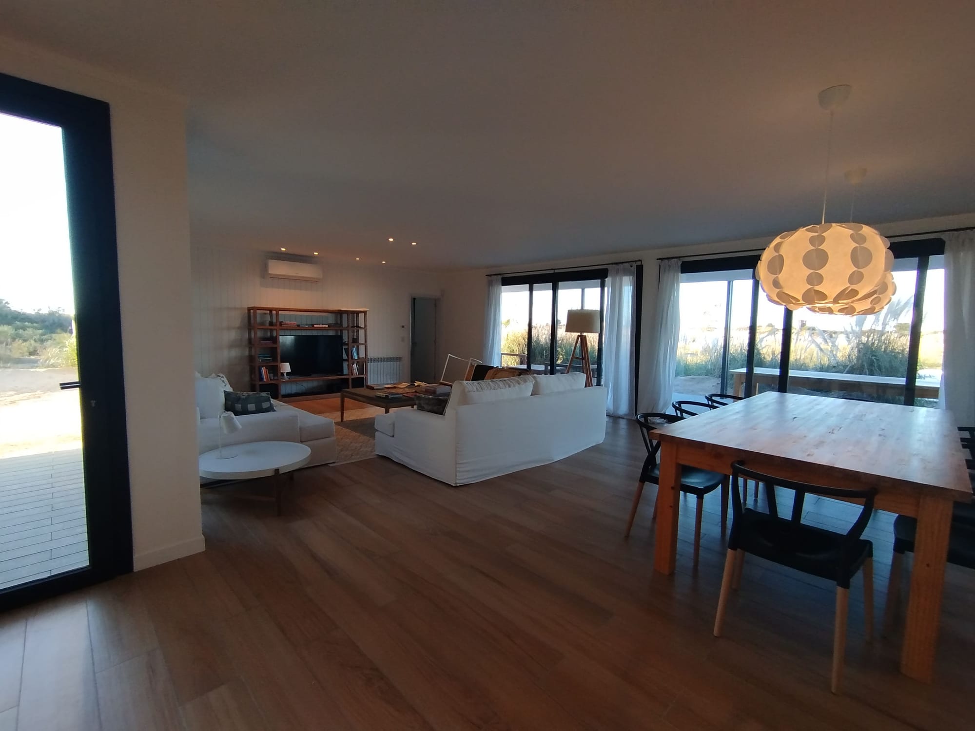 Casa 236 - El Salvaje ( Exterior y Interiores )