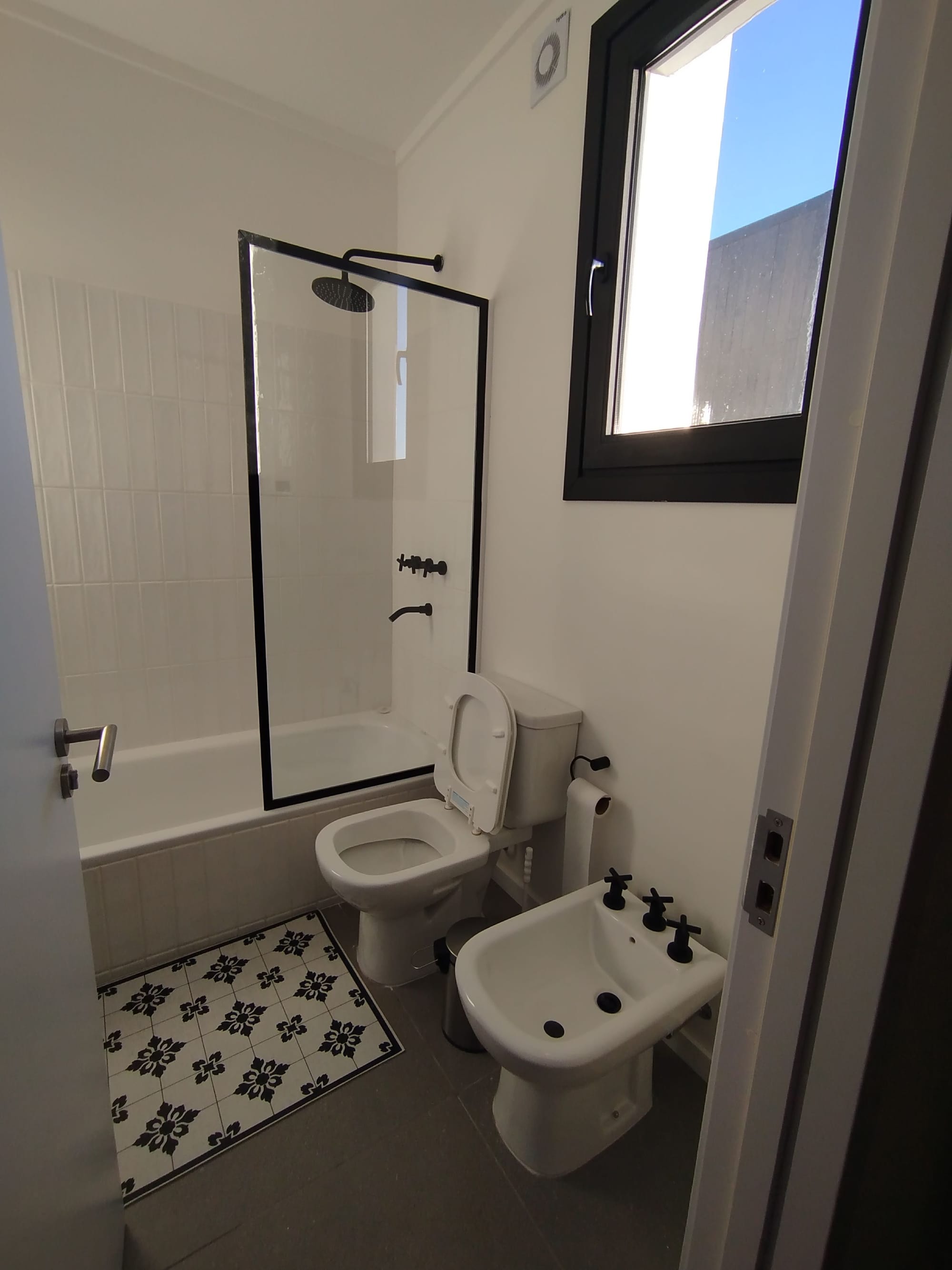 Casa 236 - El Salvaje ( Exterior y Interiores )