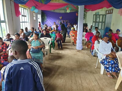 Lunch together with widows