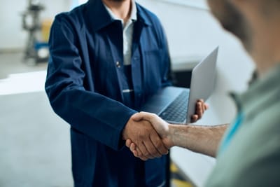 La confianza mecánica: ¿Qué buscan los españoles en un taller más allá de su precio?