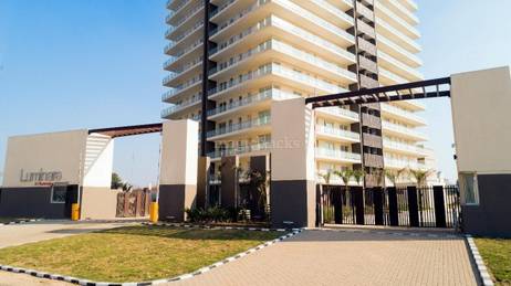 Discover Luxury Living at Mahindra Luminare Sector 59