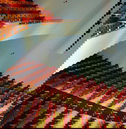 AUDITORIUM CHAIR
