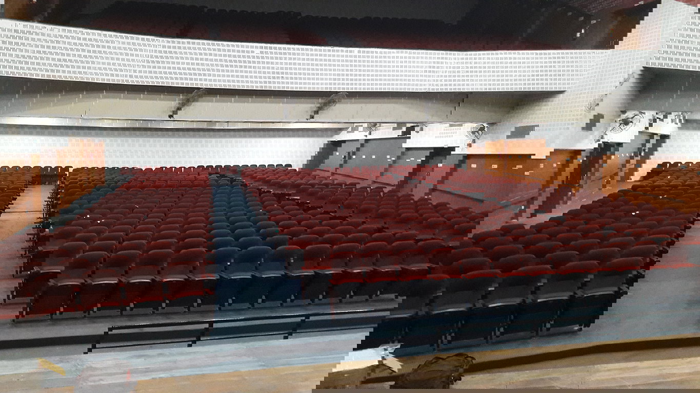 Ayuntamiento de Bhuj: comodidad moderna para eventos públicos