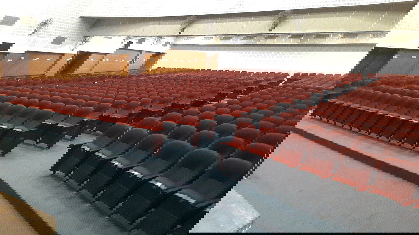 Ayuntamiento de Bhuj: comodidad moderna para eventos públicos