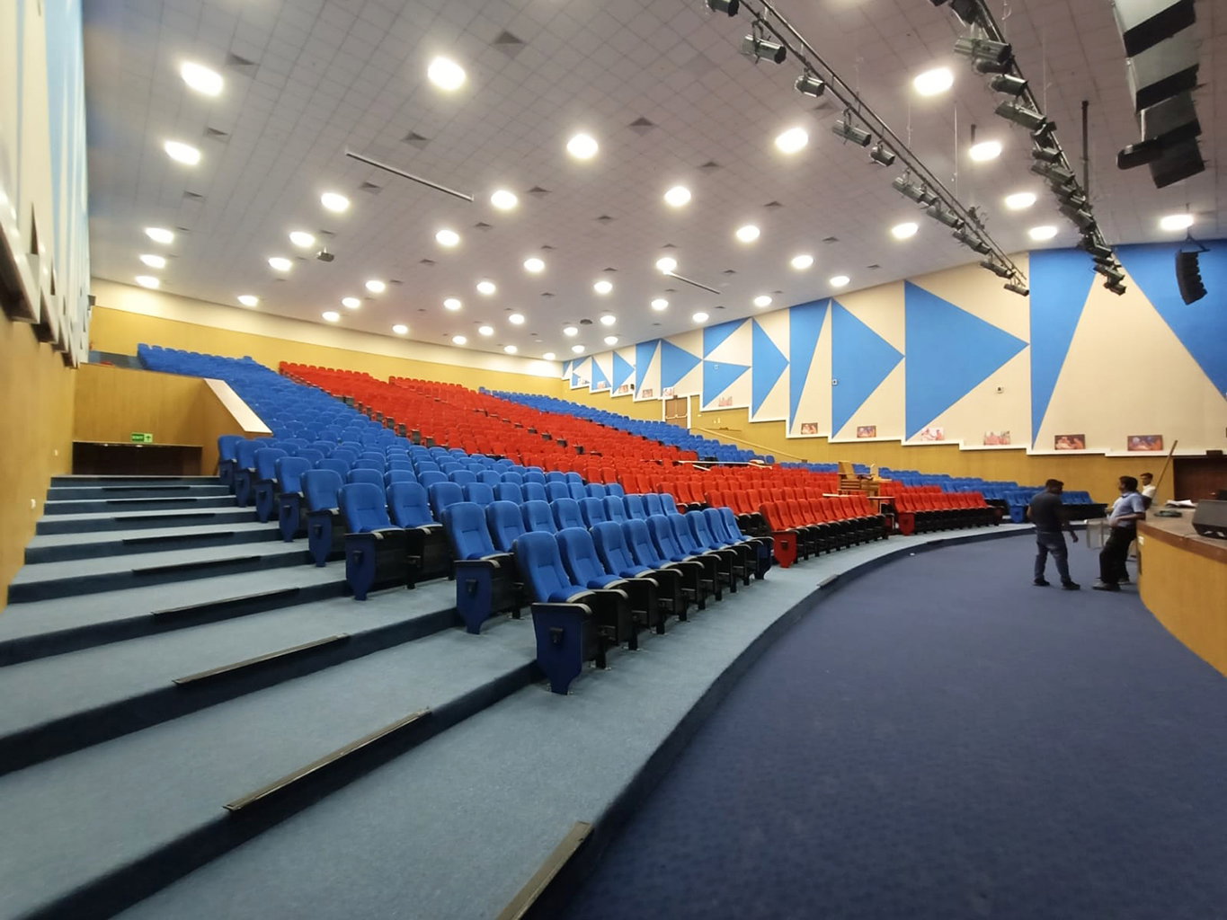 Ayuntamiento de AMC Vastral: un centro comunitario para eventos cívicos