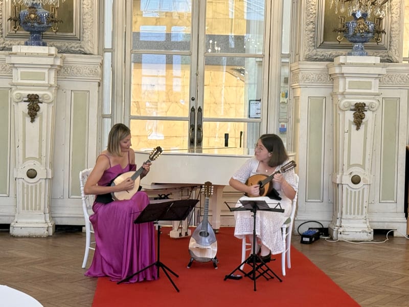 Natalia Korsak & Marine Moletto - duo de mandolines (Concert Hors Saison Musicale)