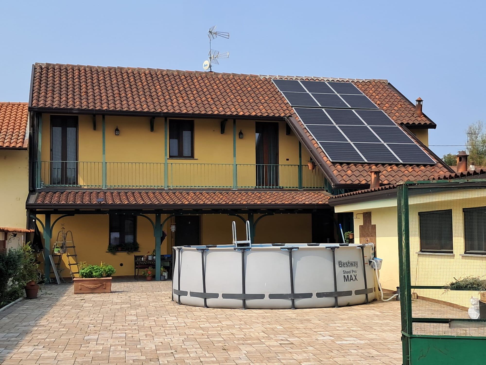 VILLA SEMINDIPENDENTE