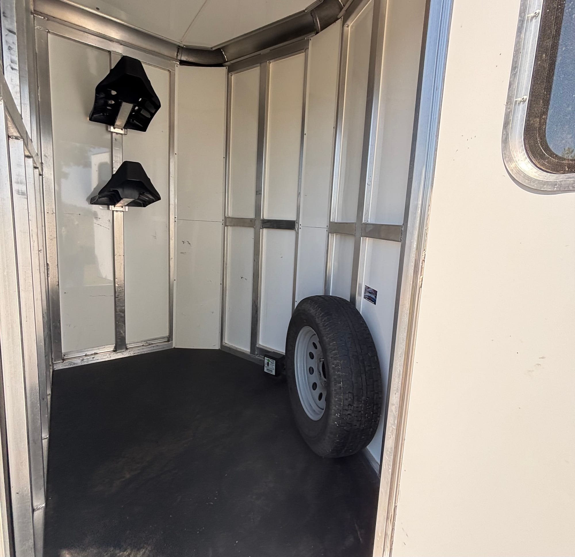2016 Shadow straight load bumper pull