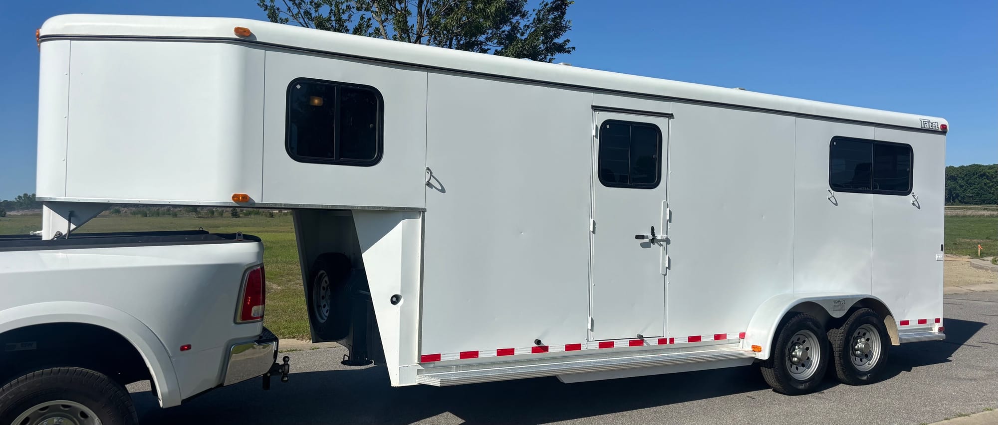 Extra tall and wide trailer