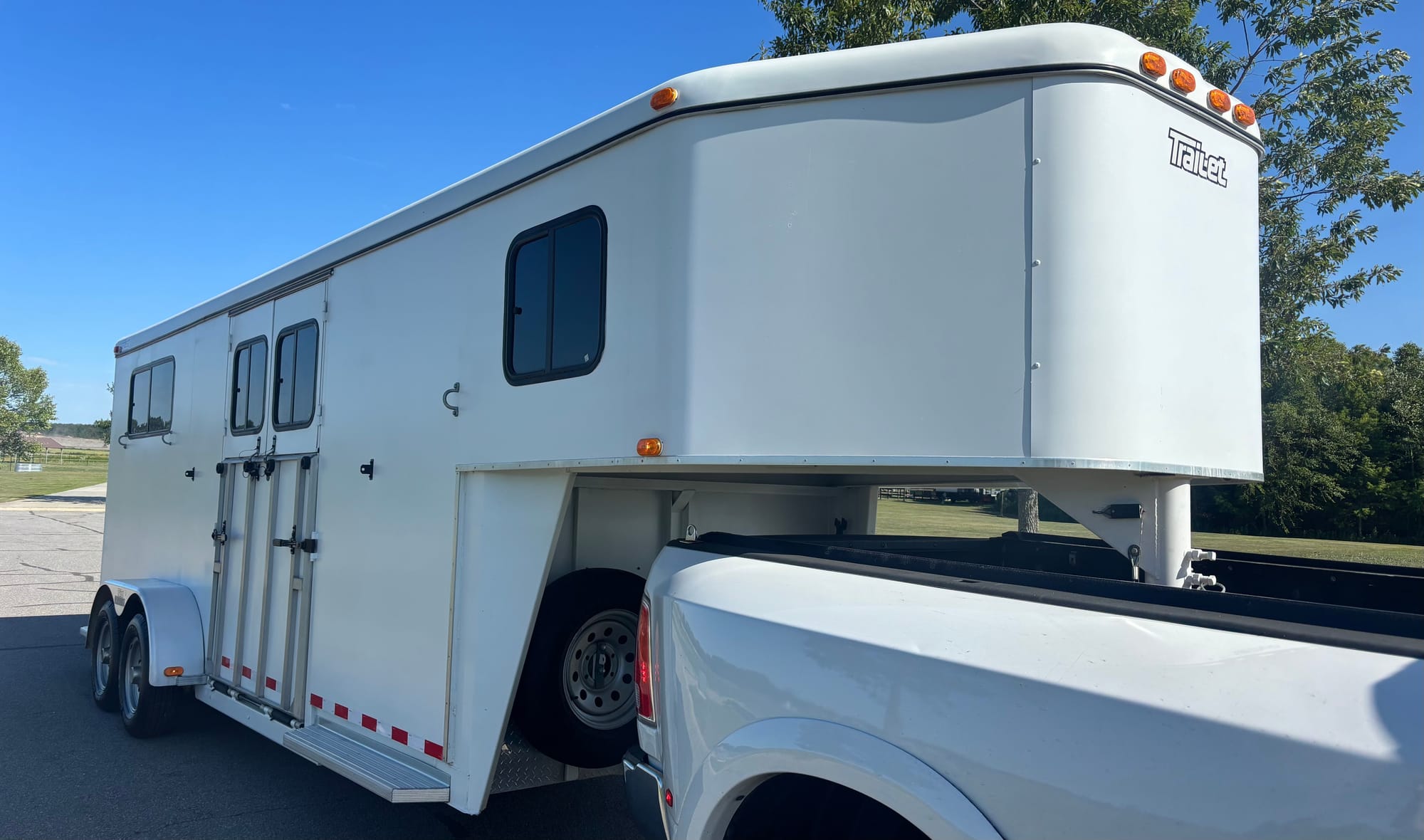 Extra tall and wide trailer