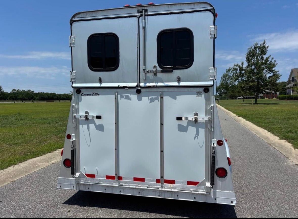 2006 Collin Arndt 2 horse with a tack room