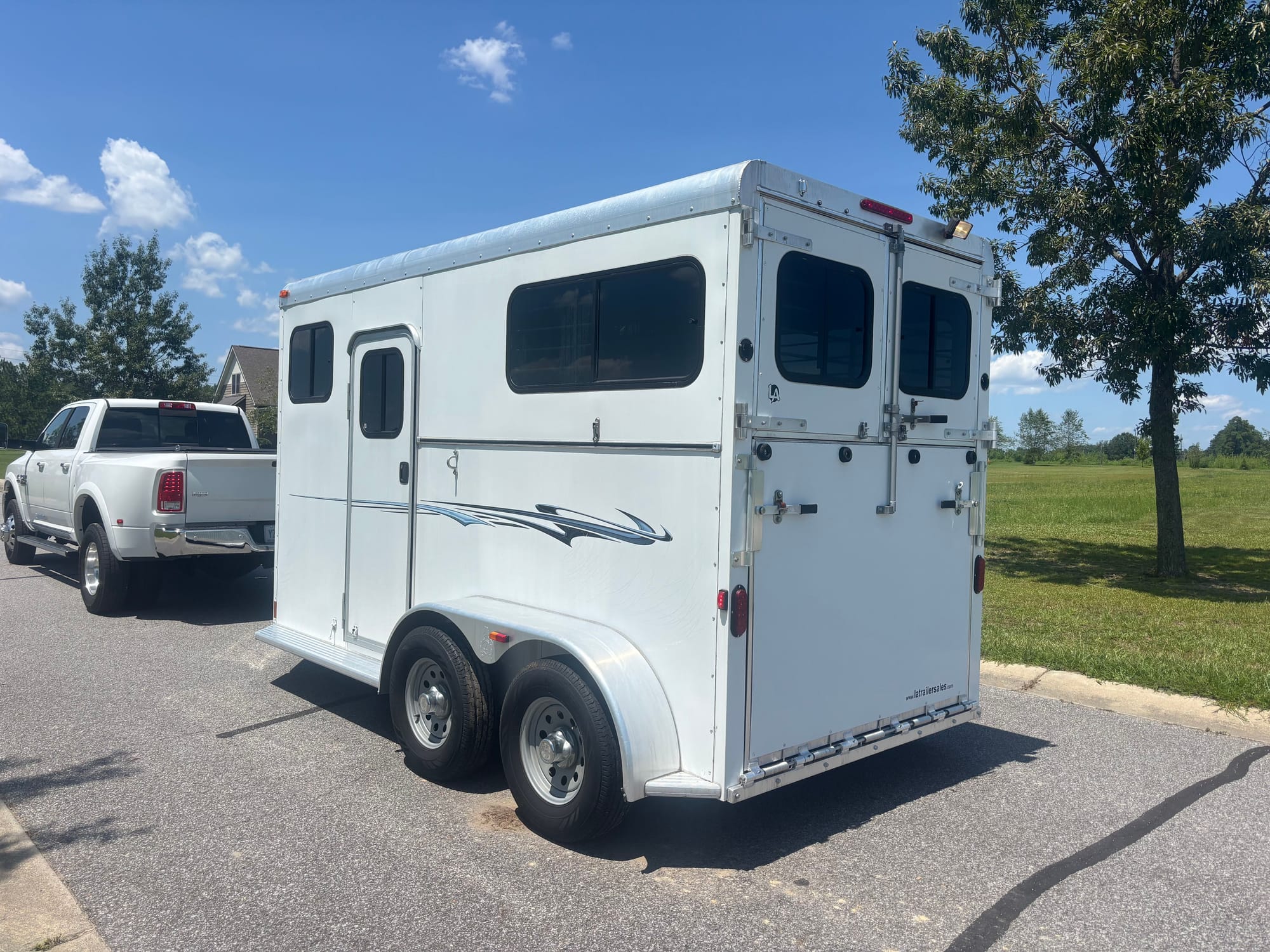 2012 Adam 2H with tack room