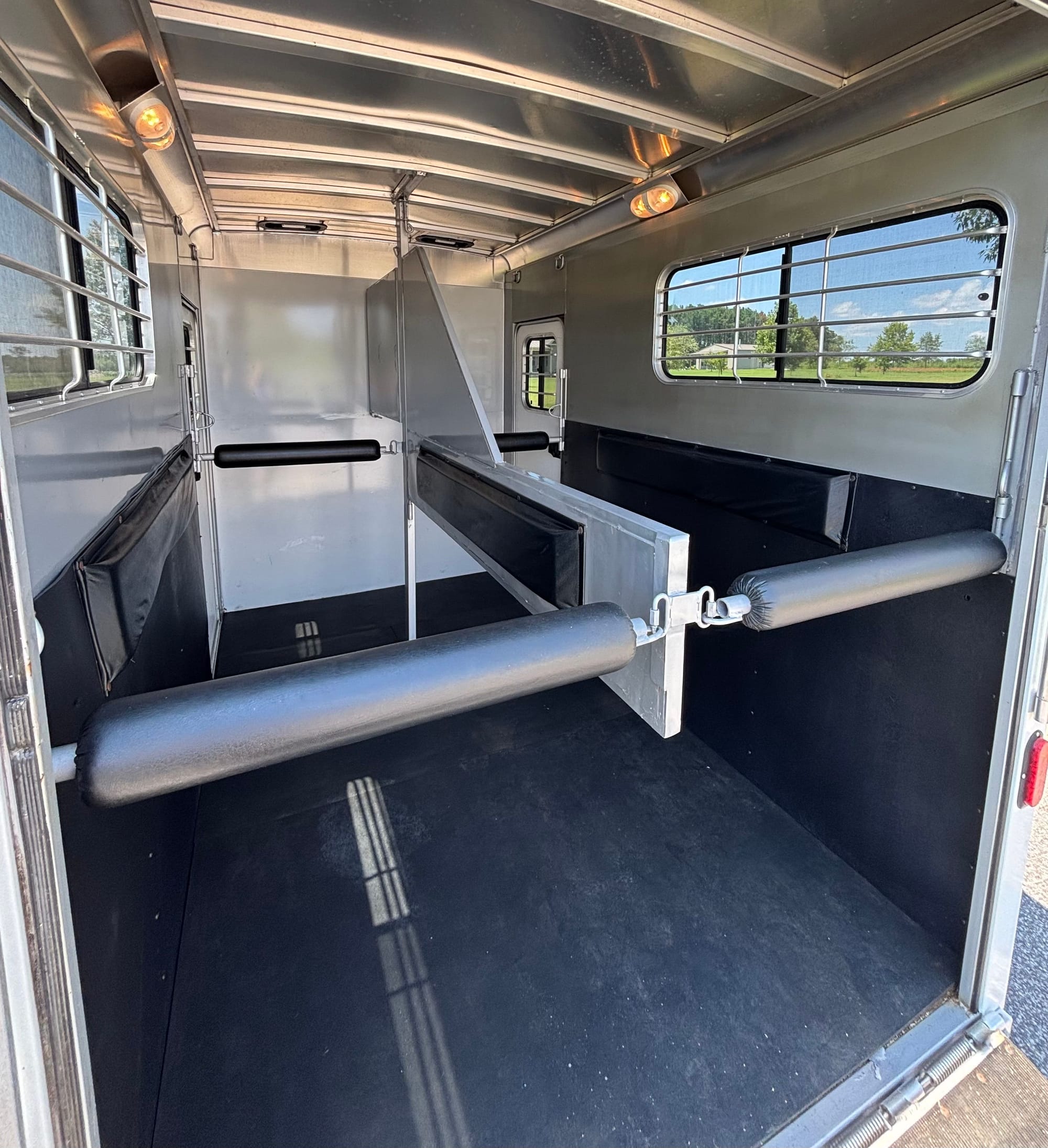 2012 Adam 2H with tack room