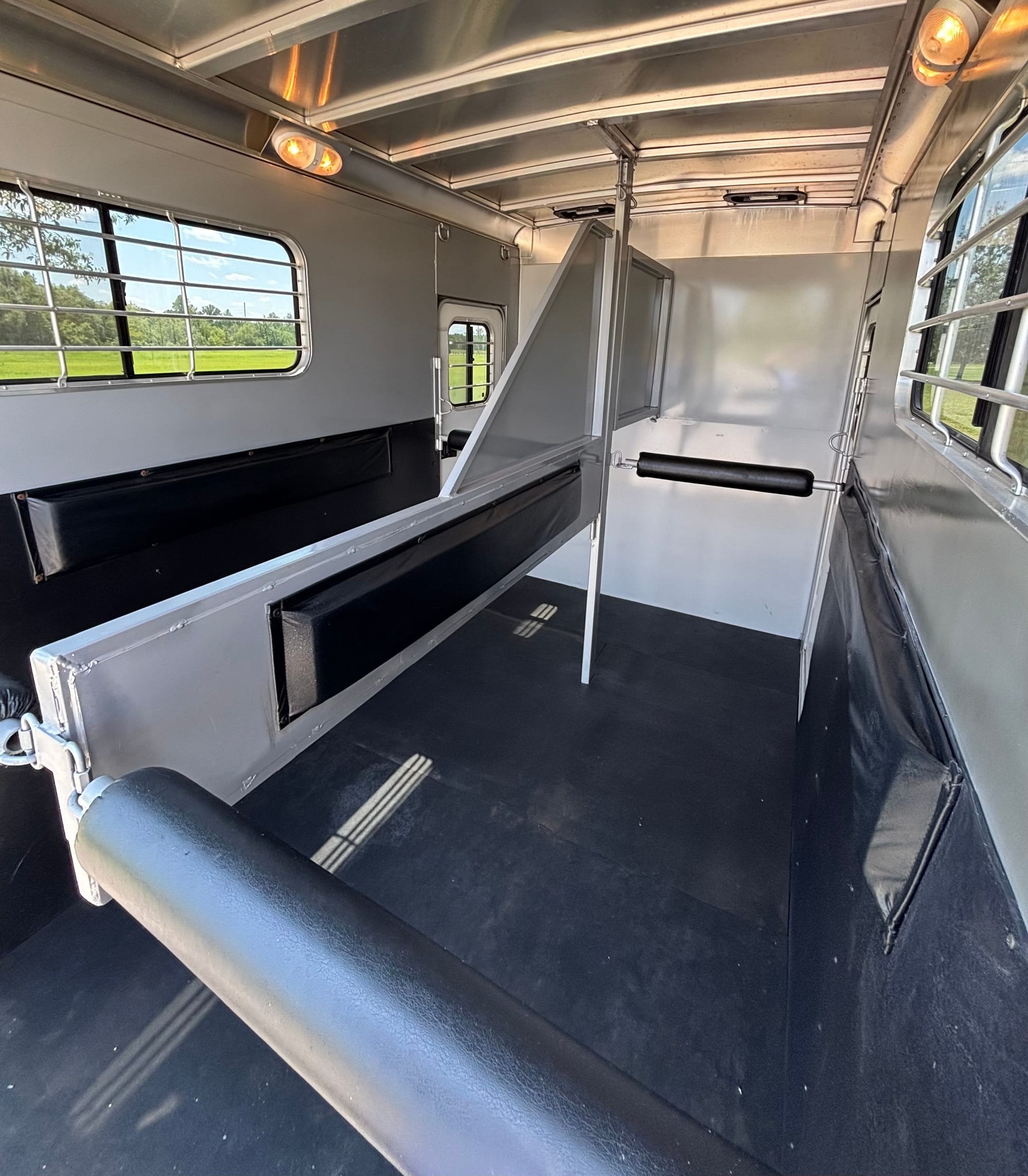 2012 Adam 2H with tack room