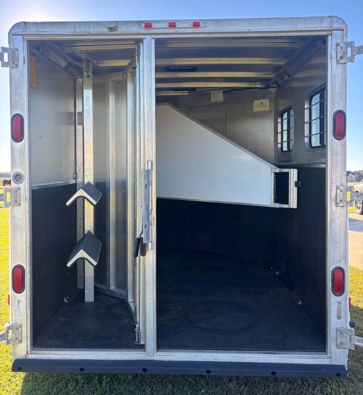 2003 Kiefer Built 2H Slant Load 