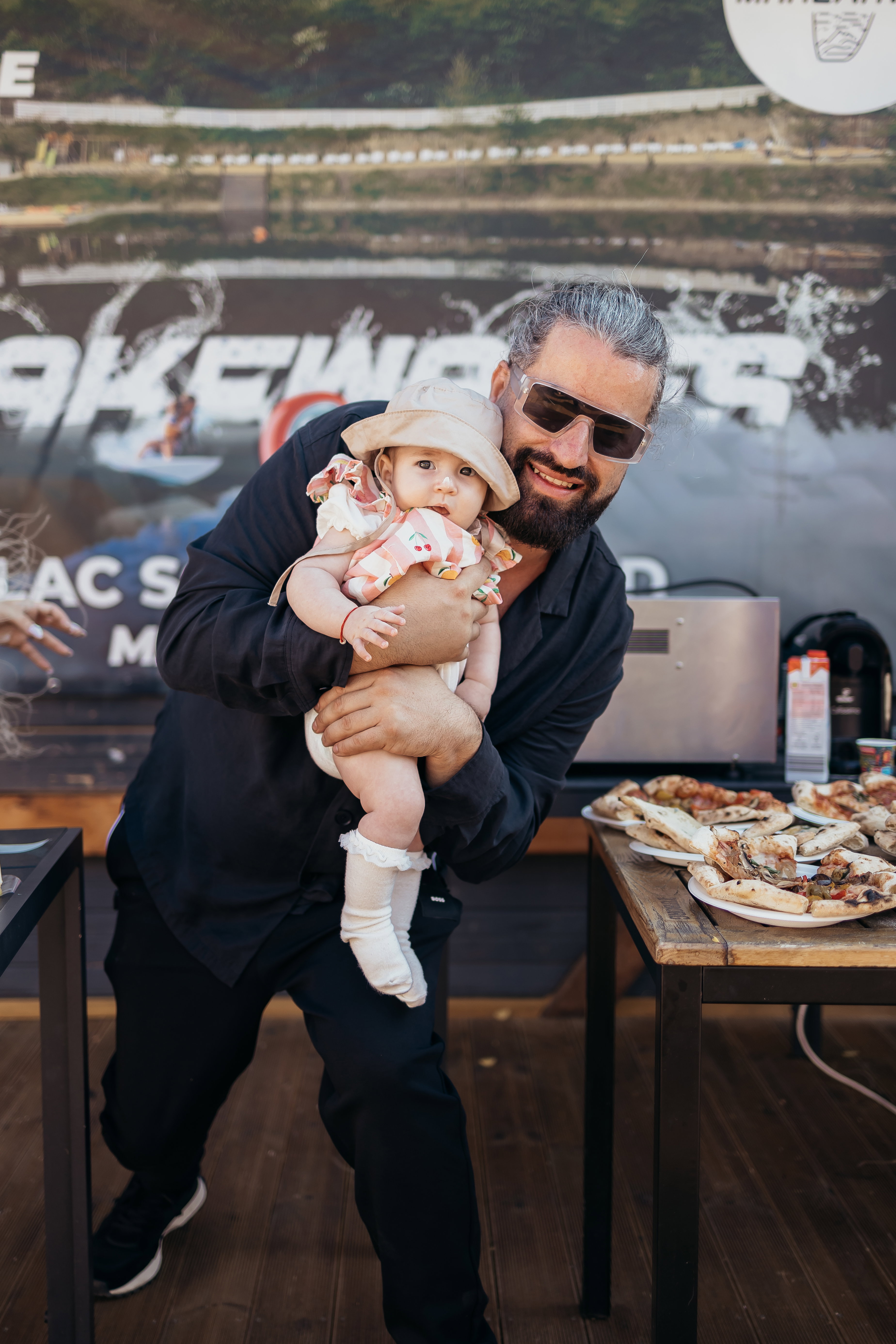 .