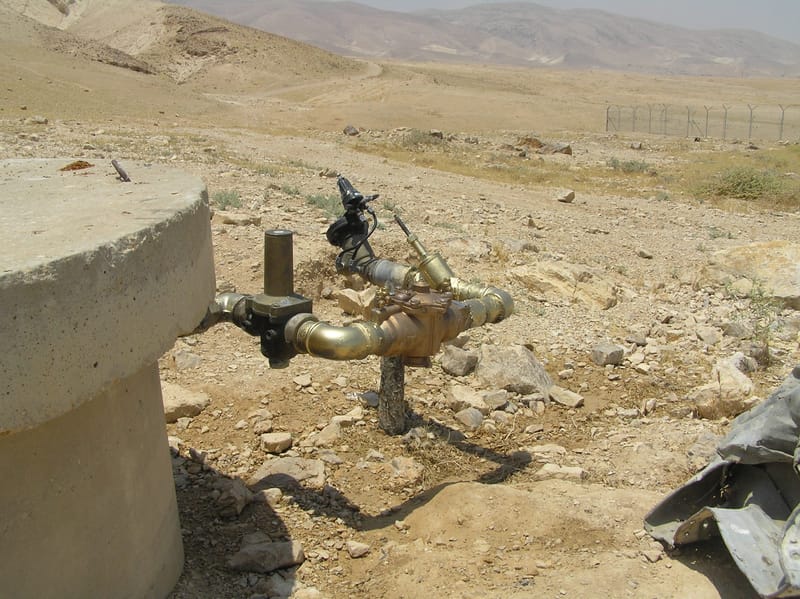 הרכבת מז"ח "2 לתוך מפרט מים קיים.