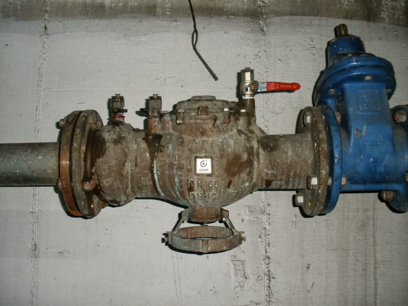 מז"ח אל"מ כאליפי "4 תוצרת איטליה [לא מאושר ע"י משרד הבריאות] קריאה לבדיקה, מורכב אי שם בשרון באחד החניונים.