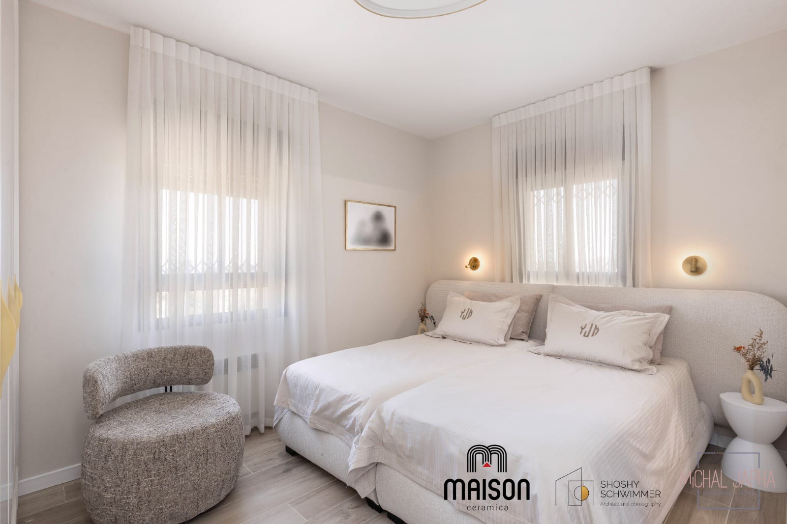 “בית במראה נקי ומודרני – עיצוב על-זמני עם נגיעות יוקרה”