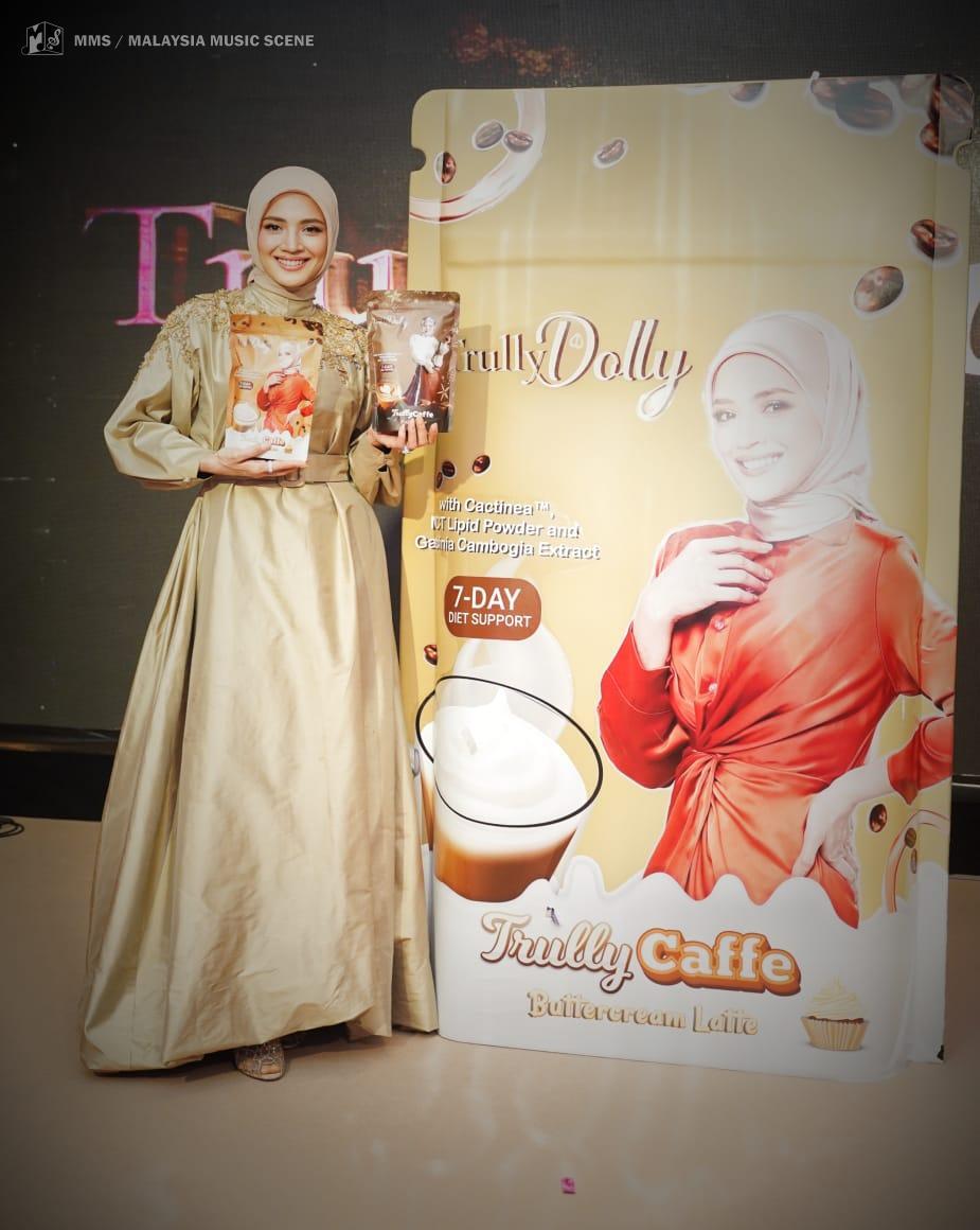 Fazura Ajak Ngopi Bersama TrullyDolly - TrulyCafe