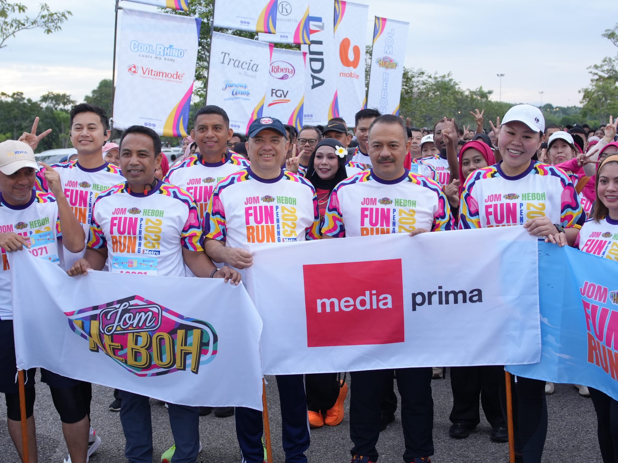 Gempita Membara: 350,000 Orang Utara Berpesta di Karnival Jom Heboh Pulau Pinang 2025