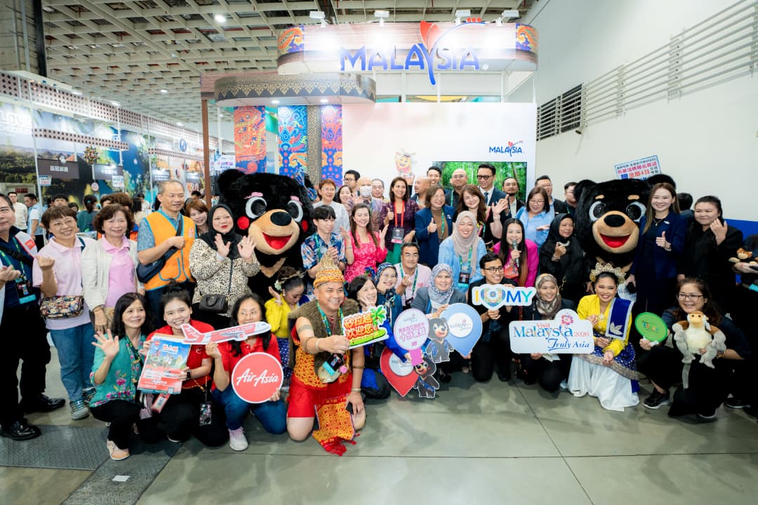 Surreal Malaysia: Ketika Warna, Budaya dan Imaginasi Nusantara Memancar Pesona Di TF Taipei 2025