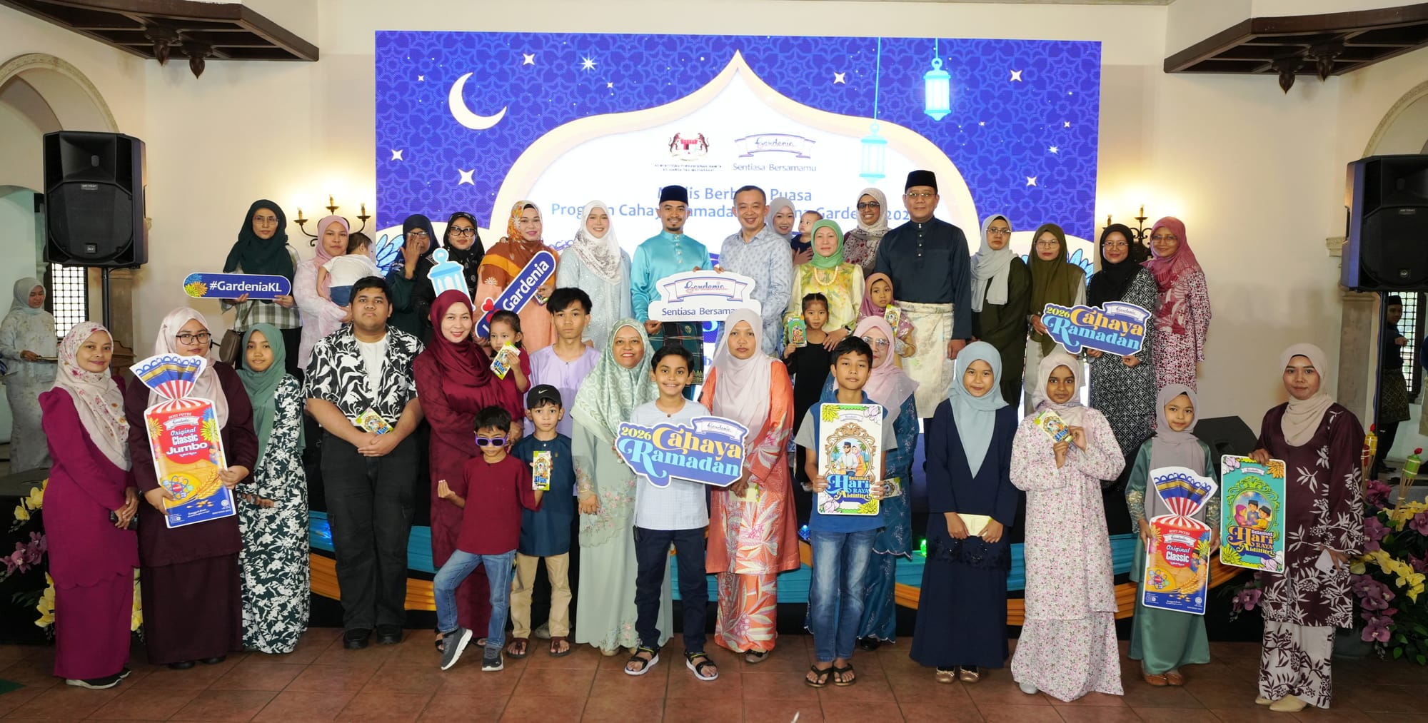 Cahaya Ramadan Gardenia Ringankan Beban 50 Keluarga Asnaf, Edar 138,500 Buku Roti Ke Masjid