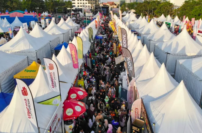 300K Orang Serbu Batu Kawan, Jom Heboh Kali Ni Memang Luar Biasa Sampai Sesak!