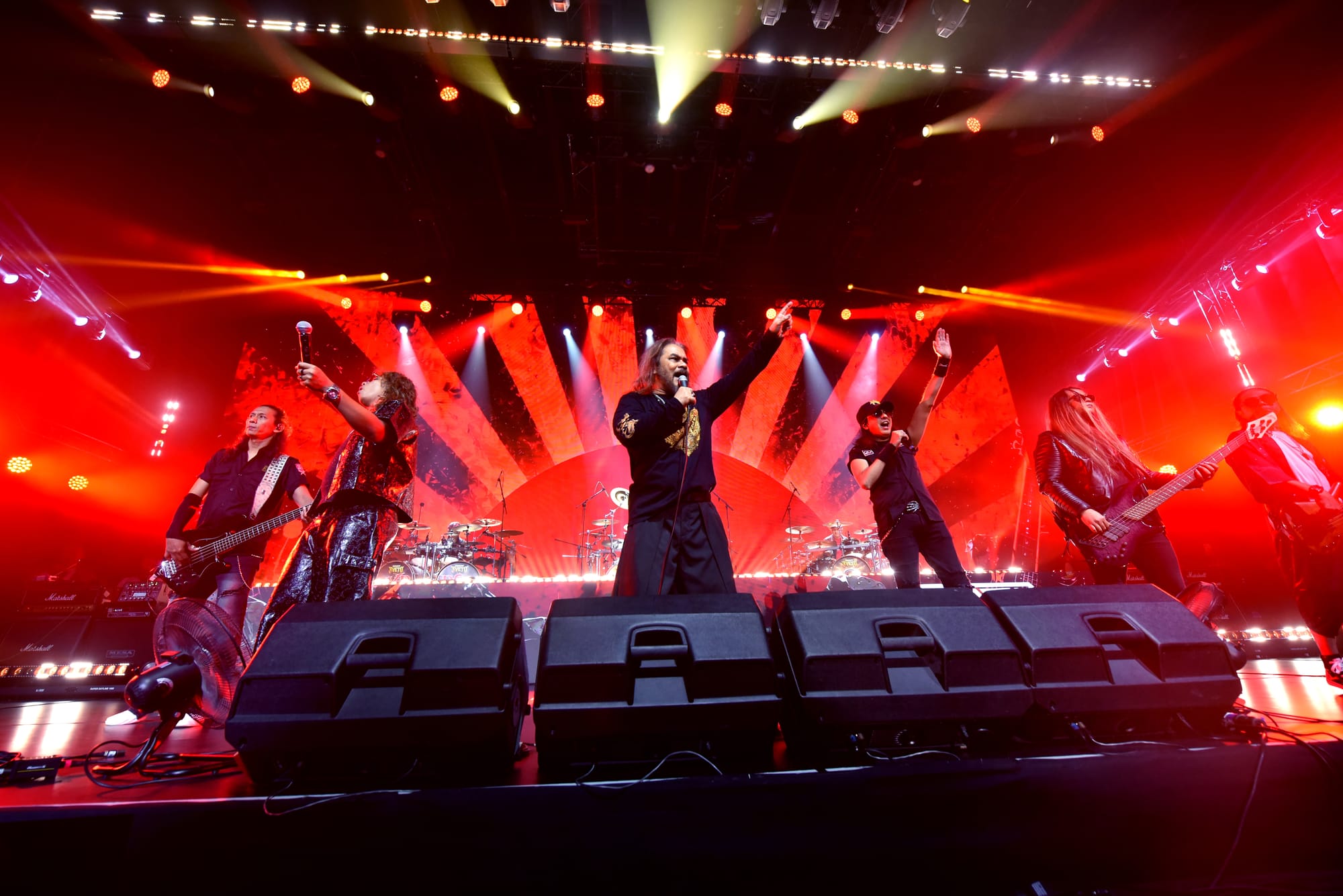 Ribuan Fanatika Rempuh 'Ekspidisi Mencari Sayap' Di Konsert 3 Veto, Bukti Ternyata Rock Masih Ampuh!