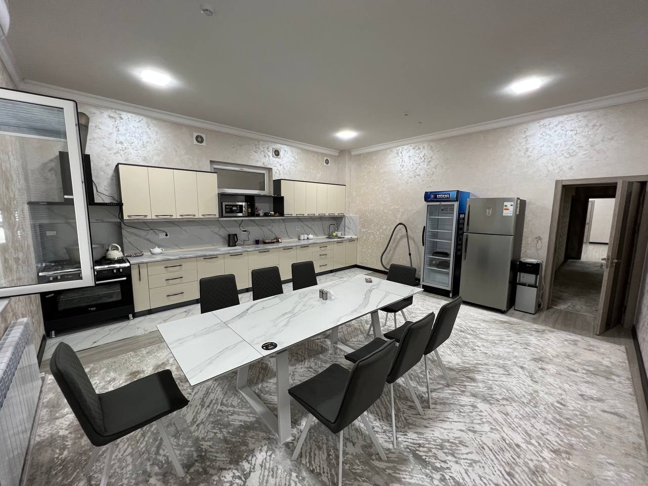 Собственные офисные помещения более 1000 кв. м.