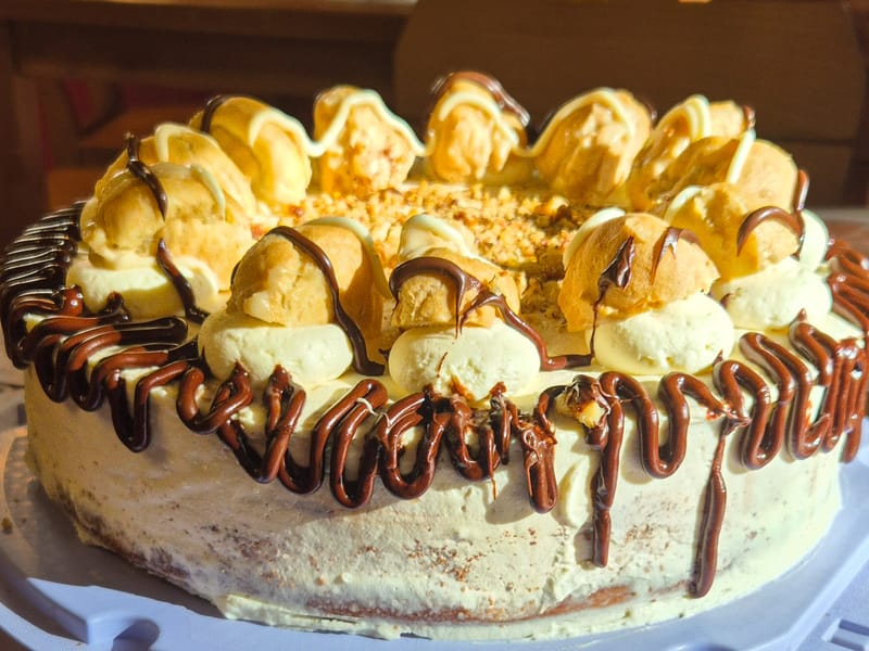 ЕКЛЕРОВА ТОРТА "БЛАЖЕНСТВО"