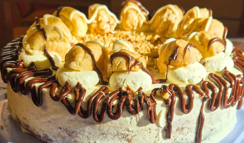 ЕКЛЕРОВА ТОРТА "БЛАЖЕНСТВО"