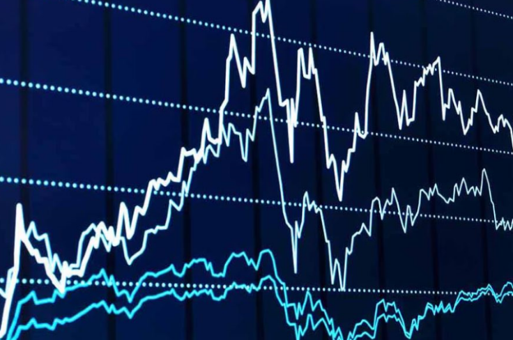 كيف تتعامل مع تقلبات السوق بذكاء؟ نصائح لحماية استثماراتك