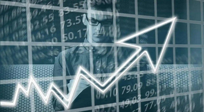 الأسهم الدفاعية أم أسهم النمو .. أيهما الخيار الأفضل في أوقات الأزمات؟