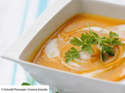 Velouté de potiron, crème fouettée à la noisette