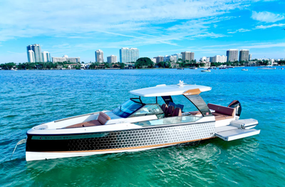 Discover the Freedom of the Blue: Yacht Rental in Miami Beach