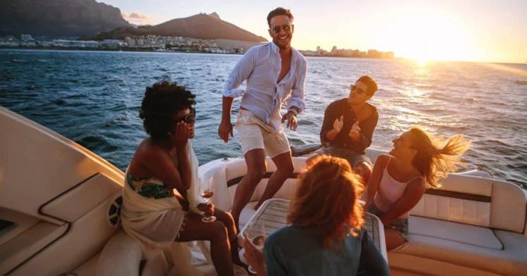 Make Waves: Your Essential Guide to Bachelorette Boat Rentals in Miami - Beach Boat Rental