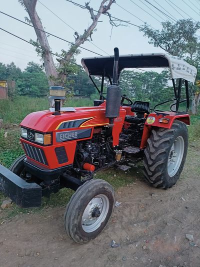The Timeless Allure of a Purana Tractor