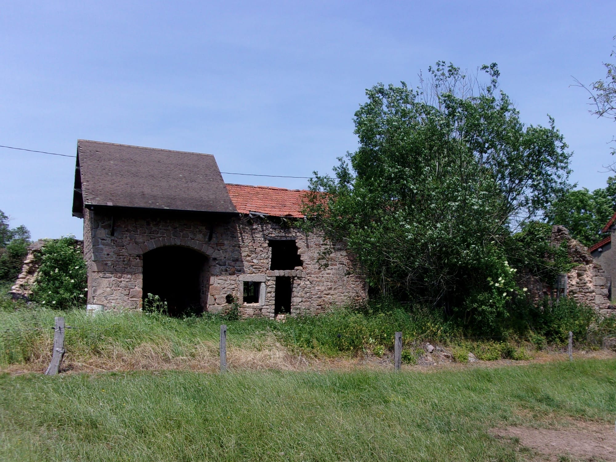 Transformation d'une ancienne grange en ruine