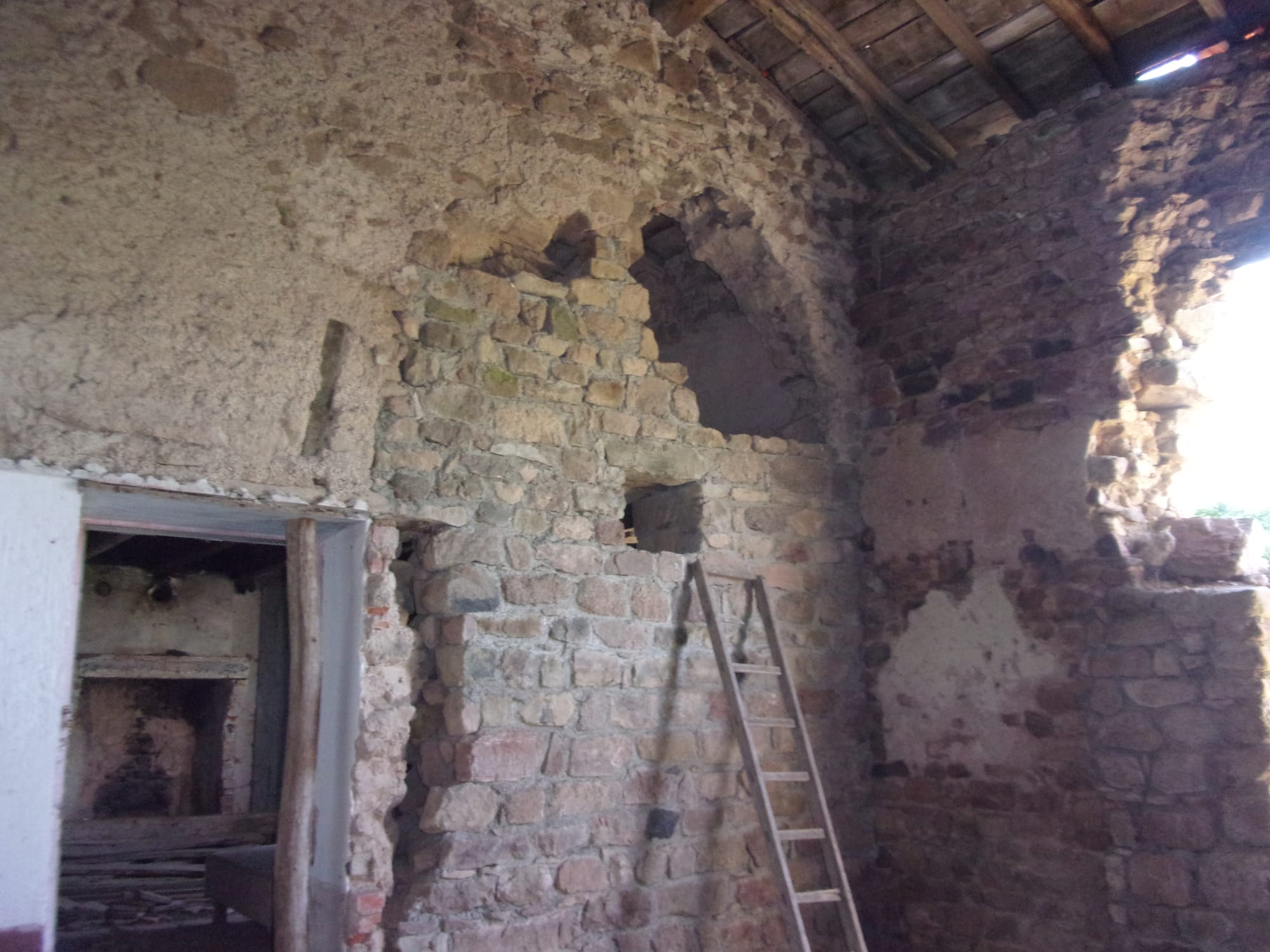 Transformation d'une ancienne grange en ruine