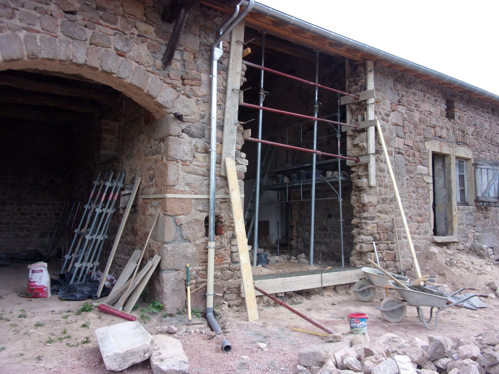 Transformation d'une ancienne grange en ruine